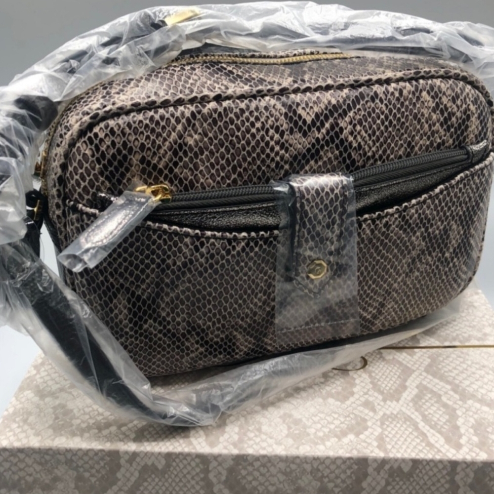 G.I.L.I. Leather Monochrome Snake Print Crossbody Bag w Slim Metalliac Wallet - Picture 11 of 11